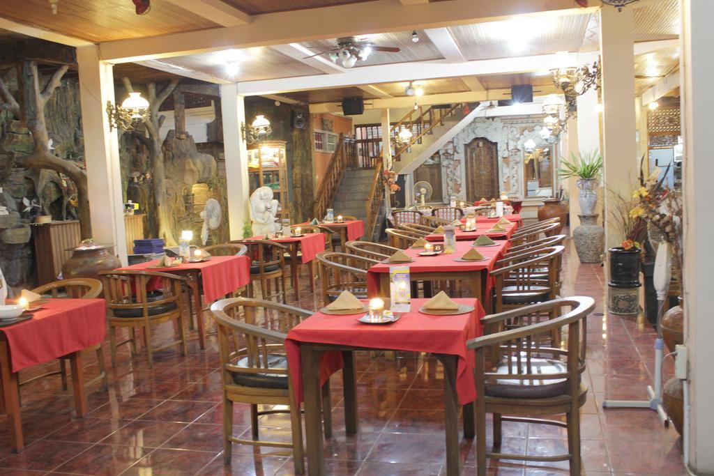 Agung And Sue Watering Hole I Hotel Sanur  Bagian luar foto