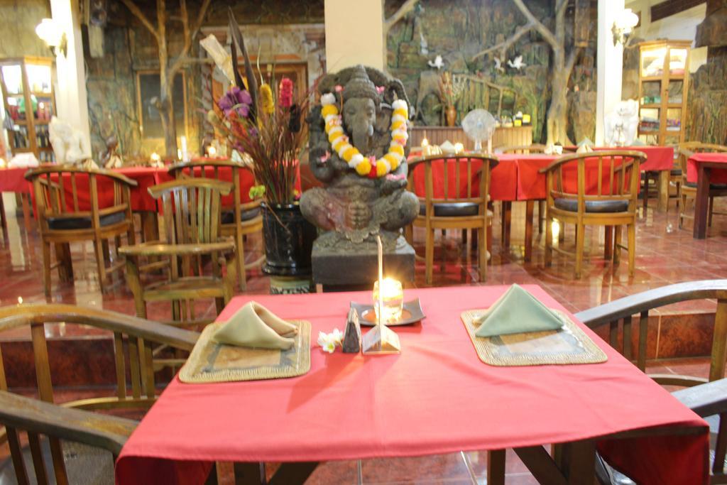 Agung And Sue Watering Hole I Hotel Sanur  Bagian luar foto