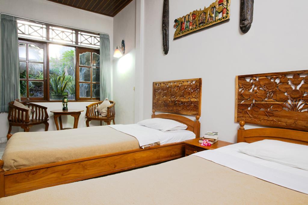 Agung And Sue Watering Hole I Hotel Sanur  Ruang foto